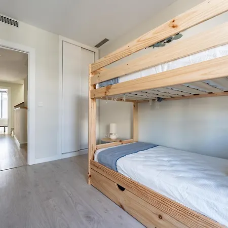 Casa Miramar Oak 47 בית נופש פואנגירולה